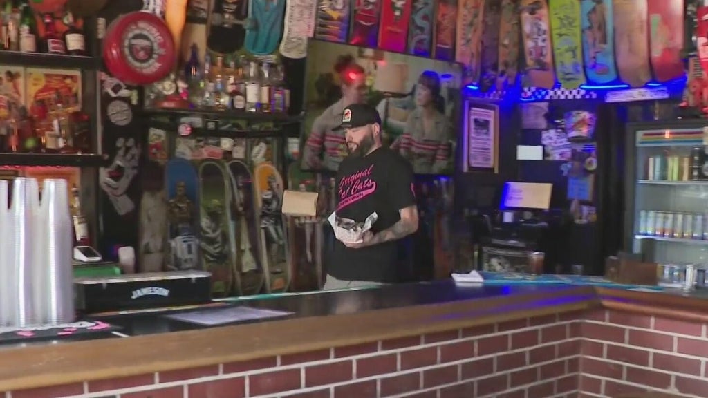 Fort Lauderdale proposes earlier closing times for downtown bars, facing pushback from business owners — CBS Miami, Sausalito Dining news