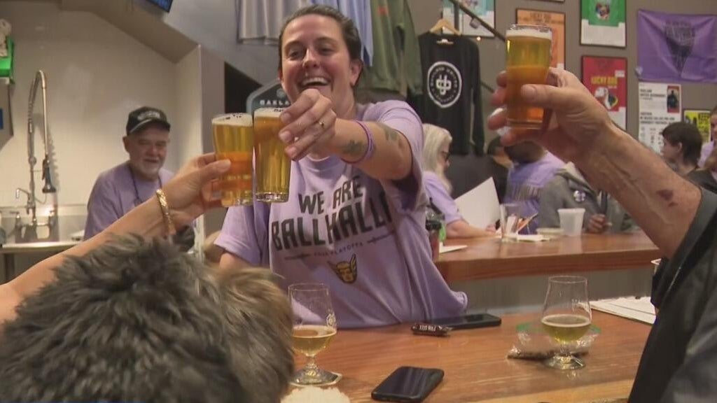 Valkyries fans pack Oakland bar to cheer on team as playoff series shifts to Atlanta — CBS Bay Area (KPIX), Sausalito Dining news