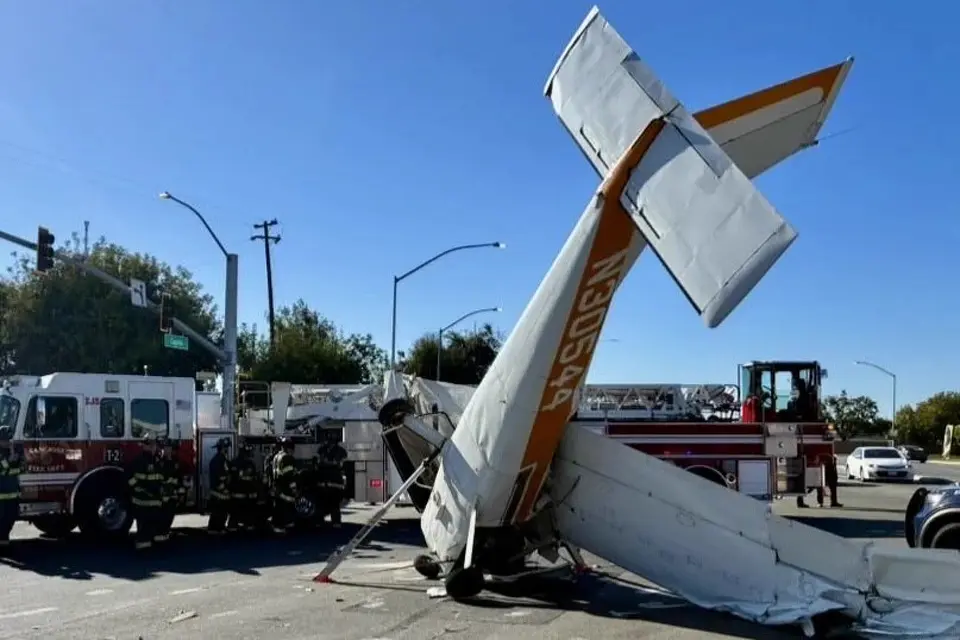 Three Injured After Small Plane Crashes on San Jose Expressway — SFist — Golden Gate, Sausalito Health news