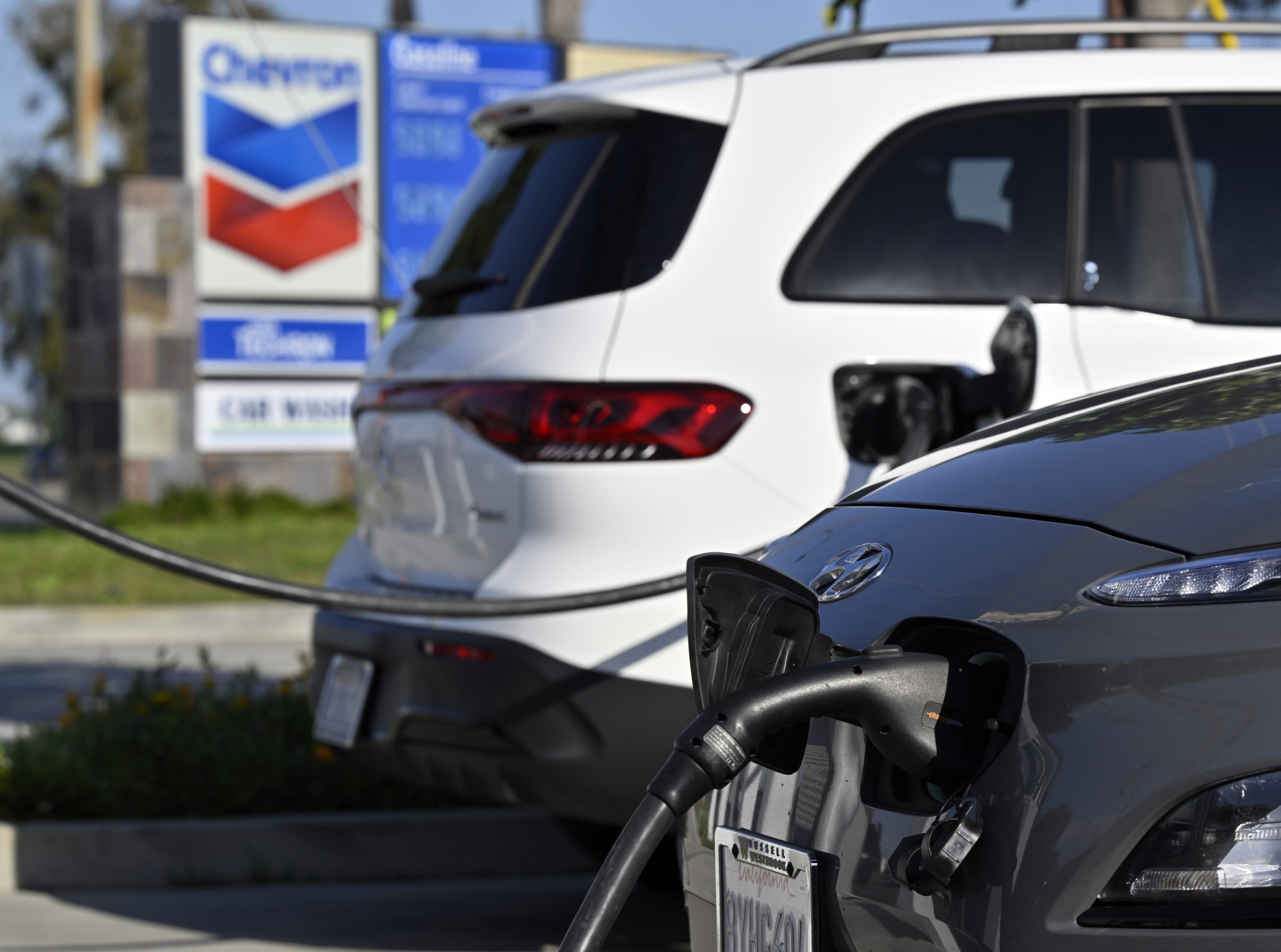 Nearly 25% of households in this Bay Area county use electric vehicles, leading the nation in EV adoption — KTVU FOX 2 Bay Area